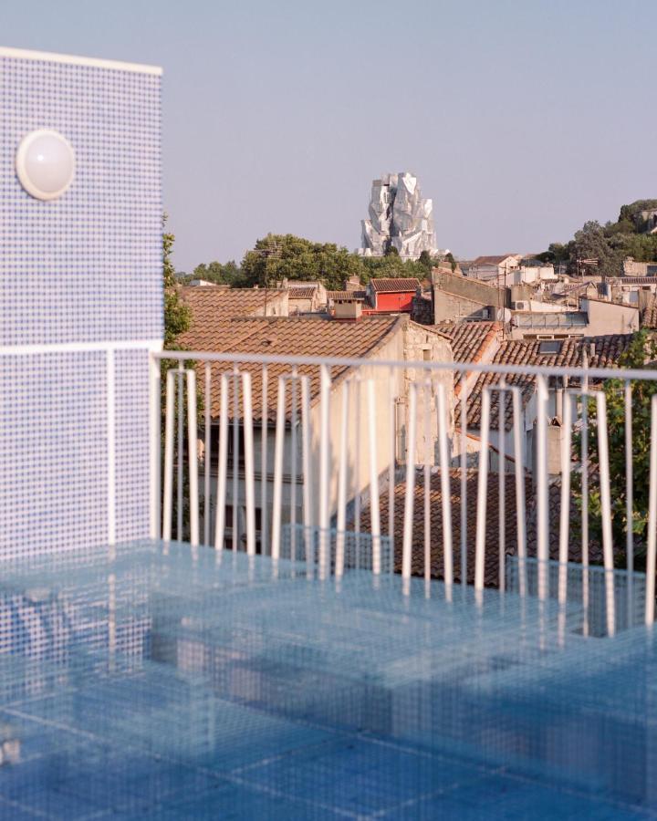 Hotel Present - Entree Autonome, Reception En Ligne - Encore Mieux Arles Exterior foto