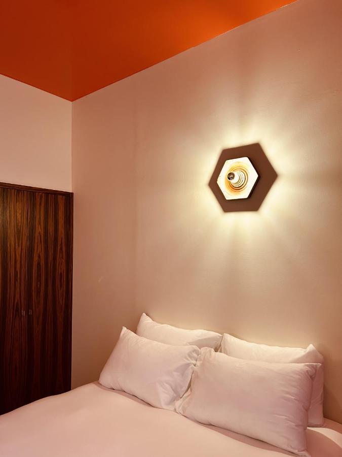 Hotel Present - Entree Autonome, Reception En Ligne - Encore Mieux Arles Exterior foto